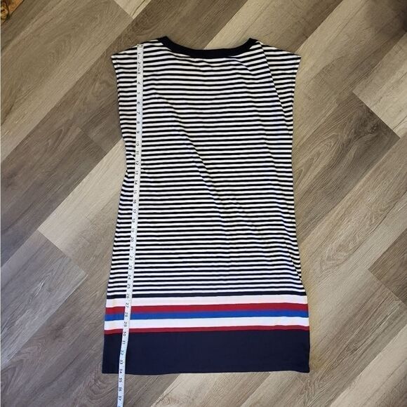 TOMMY Hilfiger Size Medium Box Dress - Picture 3 of 6